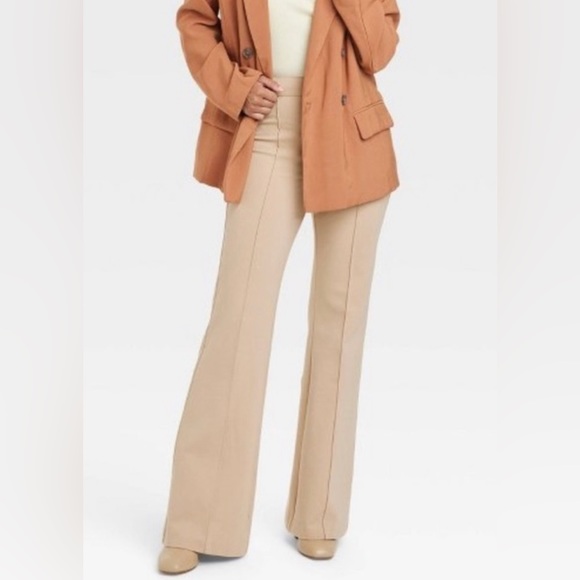 a new day Pants - Women's High-Rise Slim Fit Retro Flare
Pull-On Pants - A New Day Tan NWOT